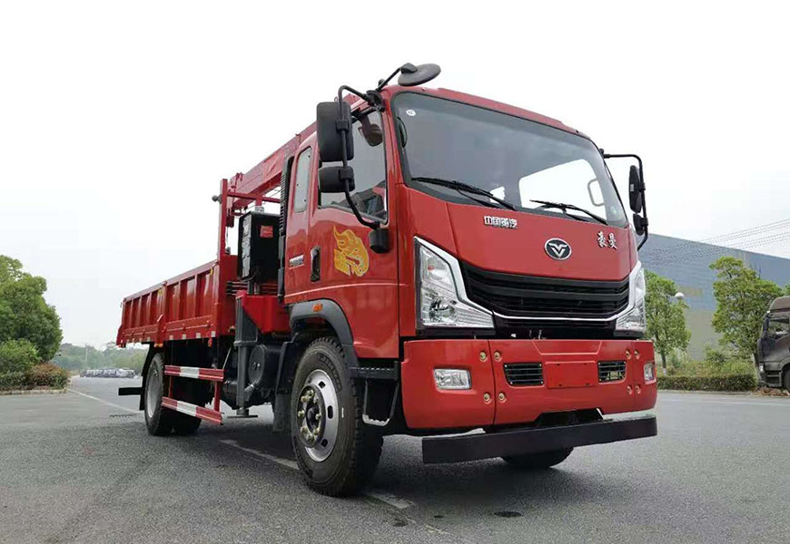 重汽豪曼(國(guó)六)4500軸距8噸隨車(chē)吊