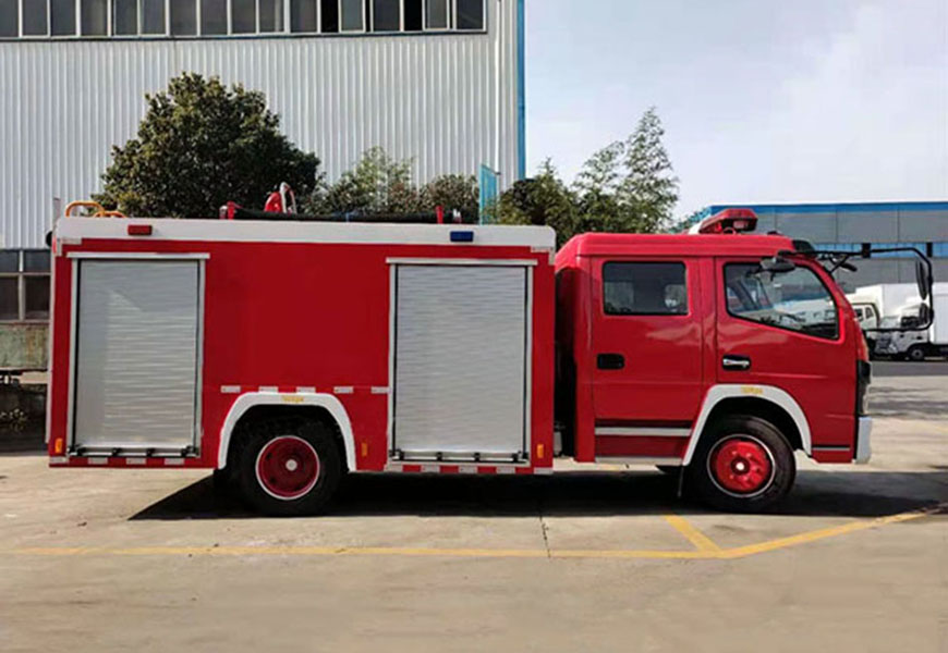 國(guó)六3.5噸東風(fēng)凱普特水罐消防車(chē)