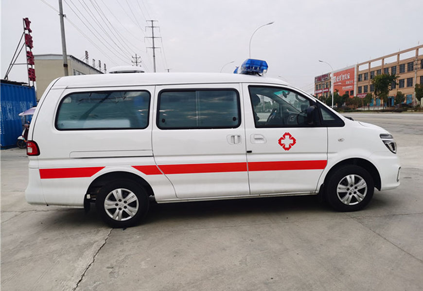 國六東風(fēng)風(fēng)行救護(hù)車