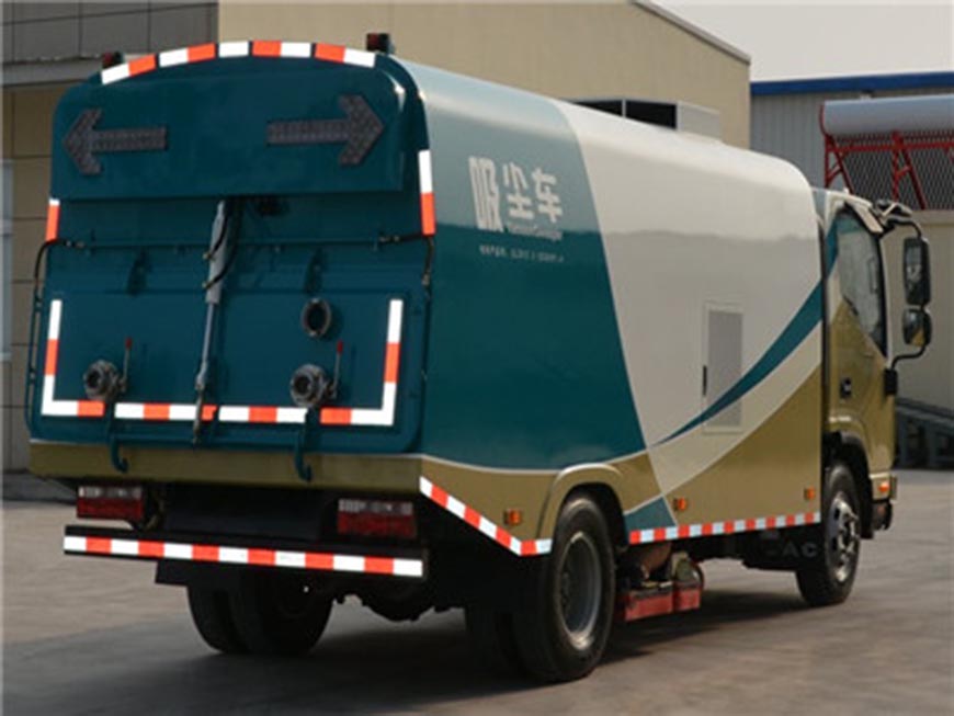 江淮5噸吸塵車(chē)