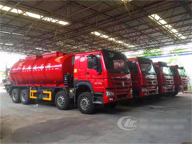 程力汽車集團(tuán)4臺罐式污泥車成功交付